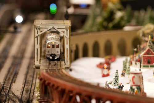All aboard! These are the best holiday train displays in Cincinnati