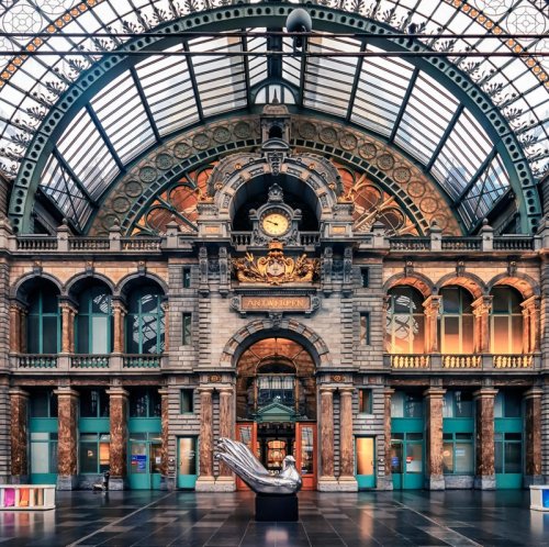 The world&rsquo;s 20 most spectacular railway stations