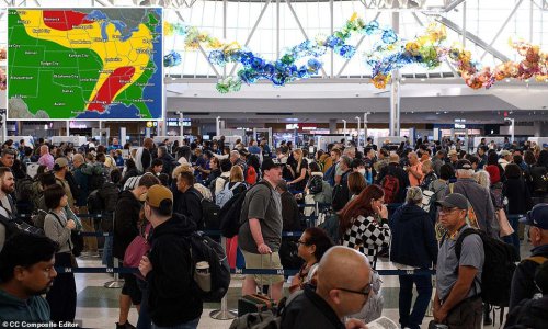 Holiday travel chaos as ground stops and delays hit major US airports