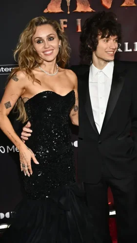 Miley Cyrus&rsquo;s Engagement Ring From Maxx Morando Cemented A Major 2026 Jewellery Trends