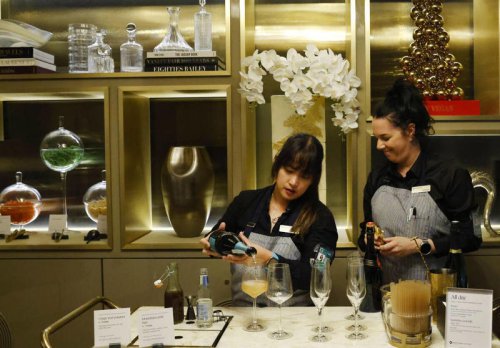 New lounge opens at Las Vegas airport