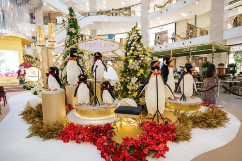 Festive mode on! 12+ shopping malls that nailed Christmas decor