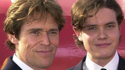 ハリソン・フォード, ベン・フォードとウィラード・フォード, トム・ハンクス, エリザベス・ハンクス, ウィレム・デフォー, ジャック・デフォー, トム・クルーズとニコール・キッドマン, ベラ・キッドマン・クルーズ, ジェフ・ブリッジス, イザベル・ブリッジスとヘイリー・ブリッジス, ロバート・デ・ニーロ, ラファエル・デ・ニーロ, ロビン・ウィリアムズ, ザッカリー・"ピム"・ウィリアムズ, エマ・トンプソン, ティンディエブワ・アガバ・ワイズ, ブルース・スプリングスティーン, サム・スプリングスティーンとジェシカ・スプリングスティーン, シドニー・ポワチエ, ビヴァリー・ポワチエ＝ヘンダーソンとジーナ・ポワチエ, ポール・マッカートニー, ヘザー・ルイーズ・マッカートニー, ジェシカ・ラングとミハイル・バリシニコフ, アレクサンドラ・シューラ・バリシニコフ, ジェイミー・リー・カーティス, アニー・ゲスト, トム・セレック, ハンナ・セレック, アナ・ウィンター, チャールズ・シェイファー, スティーヴン・ラング, ルーシー・ラング, 普通の仕事をしているセレブの子供たち