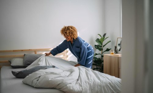 Cleaning pros say these 11 small habits can delay deep cleaning