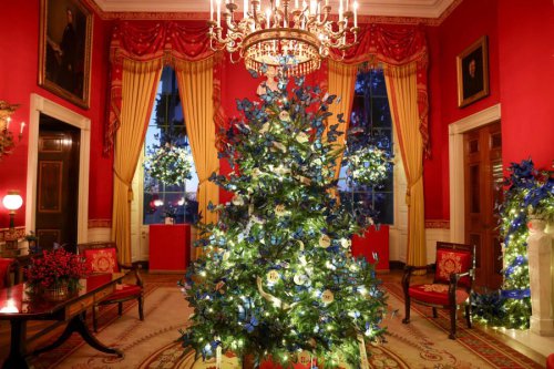 White House unveils holiday d&eacute;cor theme: &lsquo;Home Is Where the Heart Is&rsquo;