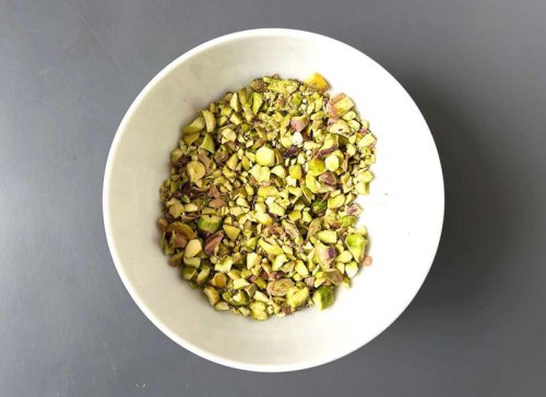 Pistachio and mandarin chocolate bar, the perfect sweetness for winter!