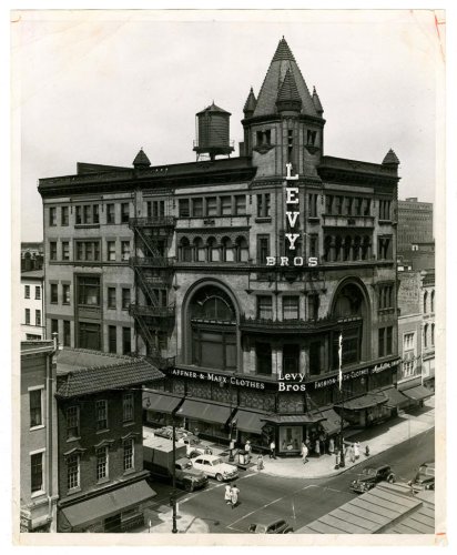Remember Stewart's Dry Goods? Revisit the downtown Louisville of 70 years ago