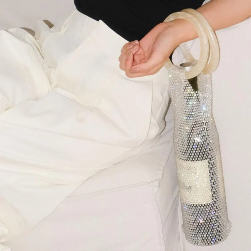 The season&rsquo;s must-have accessory? A wine tote