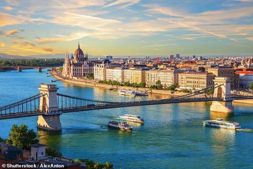 Travel expert reveals the best city breaks for each month of the year