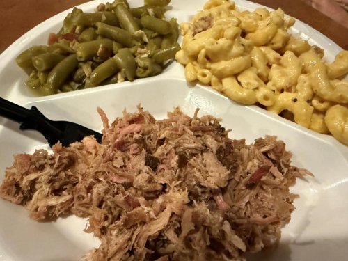 Food and service make Hardwood BBQ an easy choice | Grub Scout