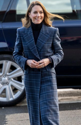 Kate Middleton pairs blue tartan coat with her favorite sapphire earrings on Scottish visit