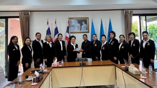 ศูนย์ศิลปาชีพเกาะเกิด เปิดให้ประชาชนเข้าชมกิจกรรมเทิดพระเกียรติฯ