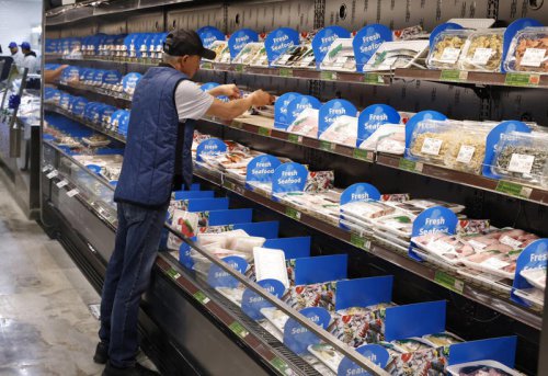 &lsquo;I&rsquo;m so excited&rsquo;: New Asian grocery store near Summerlin draws shoppers