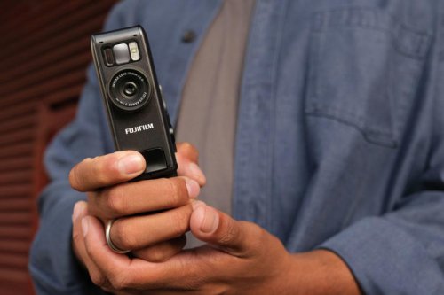ส่องไอเทมใหม่ "Instax mini Evo Cinema" กล้องตัวจบ เอาใจสายวินเทจ จาก Fujifilm
