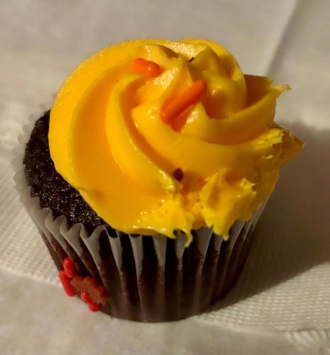 Chocolate cupcakes ranked: We tried grocery store cupcakes for National Chocolate Cake Day