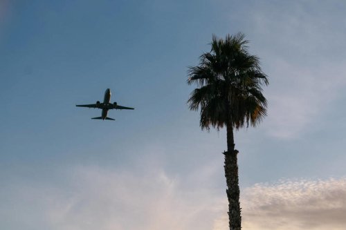 Passenger counts continue to decline at Las Vegas airport at end of 2025