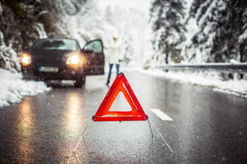 Here&rsquo;s everything you should keep in your car in case of a winter emergency, according to an expert