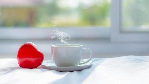 朝いちのコーヒー、なぜ血管に負担になることがある？, 医師が実際にやっている「血管に優しい」朝の流れ, それでもコーヒーをやめられない人へ、現実的な工夫, まとめ, 朝一杯のコーヒーが血管を傷つける? 医師が実践する「血管に優しい」朝のルーティン