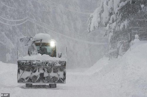 Travel warning for millions as blockbuster blizzard poised to dump feet of snow across 17 states