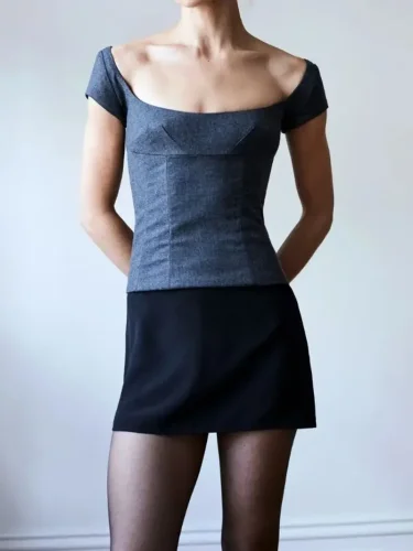 So, how do you actually wear a corset?