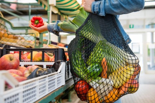 Supermarket sleuths: How Australia's weekly shop compares to the rest of the world