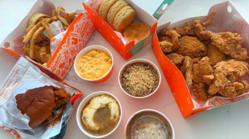 Does Popeyes use powdered potatoes for its mashed potatoes?