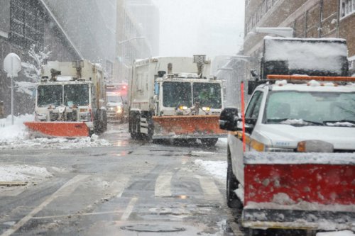 Severe storm batters northeast, snarling travel