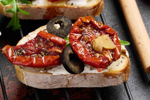 Top 7+ nostalgic foods that are suddenly cool again, according to chefs