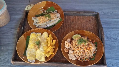 ข้าวพันพิซซ่า เมนูฟิวชันสุดแปลกที่บ้านบนดอย รสชาติหนึ่งเดียวในอุตรดิตถ์
