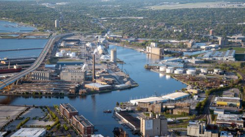 Milwaukee's unique entertainment thrives on this enchanting harbor with water sports and brews