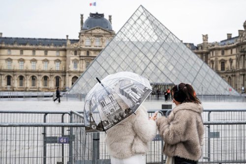 Why some Americans lie about being American when traveling