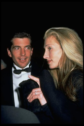 Carolyn Bessette-Kennedy's sapphire engagement ring was inspired by Jackie Onassis