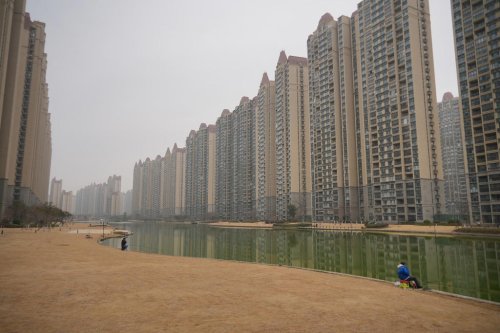 Photos show China's low-cost lifestyle in vast, semiabandoned housing complexes