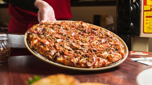 The homegrown pizza chain that took over Indiana