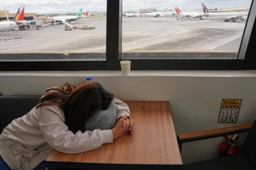 Gulf carriers resume some flights even as US-Israel strikes and Iran retaliation fuel travel chaos