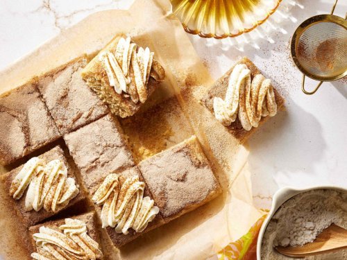 Top 15+ snack cakes that always disappear at potlucks