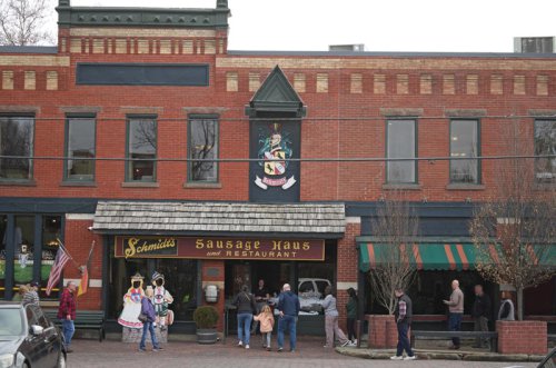 What are the best classic restaurants in the Midwest? 5 spots to try