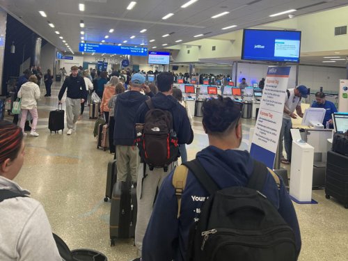 TSA wait times latest: Travelers are facing anything from no line to 4 hours in airport security