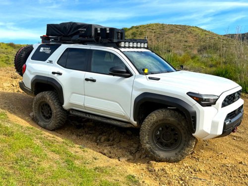 Two Toyota 4Runners, one lesson: You don&rsquo;t need all that gear