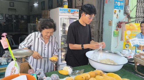 เปิดลายแทง ร้านข้าวเหนียวมะม่วง จ.พิษณุโลก สานตำนานจากรสมือแม่ อร่อยคุ้มจากวัตถุดิบระดับแชมป์