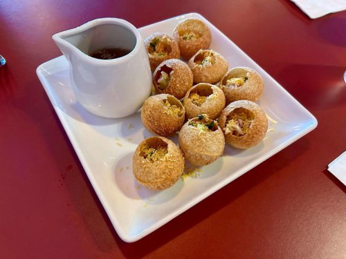 This Portland teriyaki restaurant serves delicious Nepali dumplings with a side of John Denver (review)