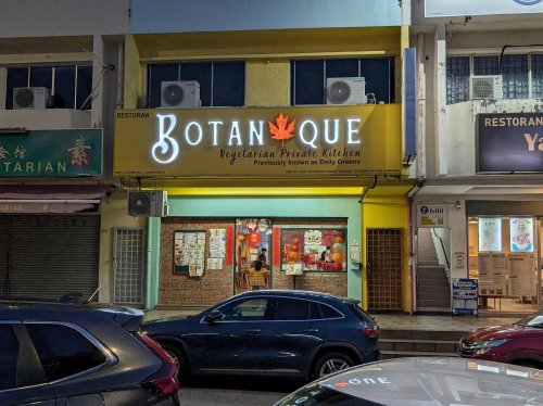 Botanique Vegetarian Private Kitchen in Damansara Jaya serves organic vegetarian fare that exceeds expectations