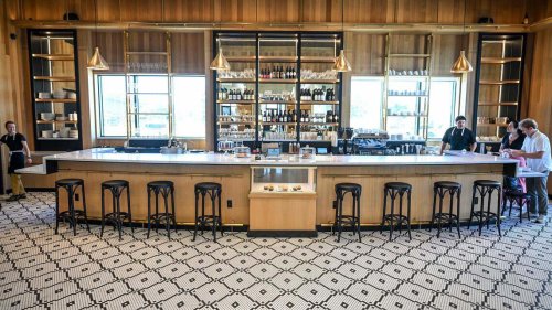 Coffeehouse on Clovis-Fresno border offers upscale, luxurious feel. It even serves wine
