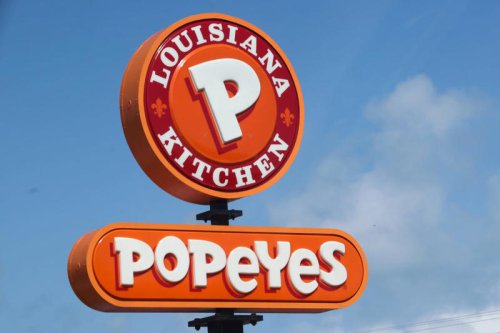 Popular restaurant chains are quietly closing locations in April&mdash;here&rsquo;s what to know