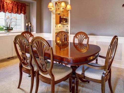 Top 8+ antiques that are almost impossible to sell right now, according to dealers