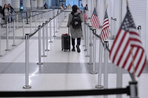 Frustrated travelers hear a new message from airports: Don&rsquo;t get here so early
