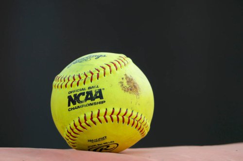 NCAA softball tournament scores: Bracket, TV schedule for college softball regionals