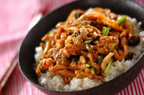 「豚プルコギ丼」の作り方~「豚こま切れ肉」を使った簡単人気レシピまとめ~