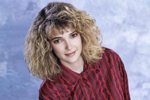 The teenager who came from Minnesota, From voracious reader to precocious actress, 'Beetlejuice' catapulted her into weirdness, 'Heathers': The queen of bad influences, Johnny Depp, the tattoo, and the drama, The indie girl who conquered the mainstream, A Jane Austen with Doc Martens, Between reality and a nineties myth, Winona and the not so minor theft, From scandal to temporary retirement, The resurrection: 'Stranger Things', Always more than just a pretty face, Winona vs. the star system, The young Winona Ryder