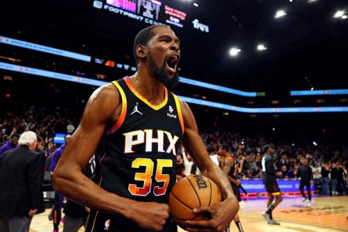 Kevin Durant era is over in Phoenix. Suns trade superstar forward in major deal